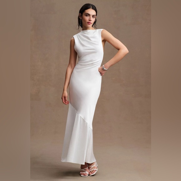 Significant Other Dresses & Skirts - Elegant White Maxi Dress